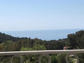 Appt Cap Esterel hameau, belle vue mer, piscine